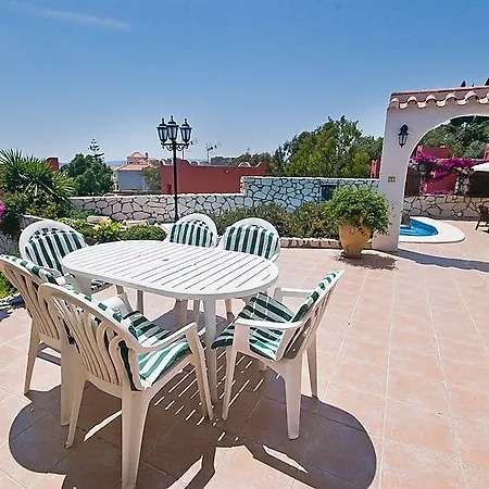Hotel 104205) Casa En Con Aire Acondicionado, Aparcamiento, Terraza, Jardin Fuengirola