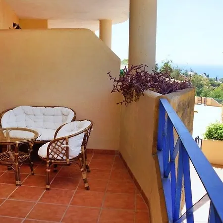Hotel 104205) Casa En Con Aire Acondicionado, Aparcamiento, Terraza, Jardin Fuengirola